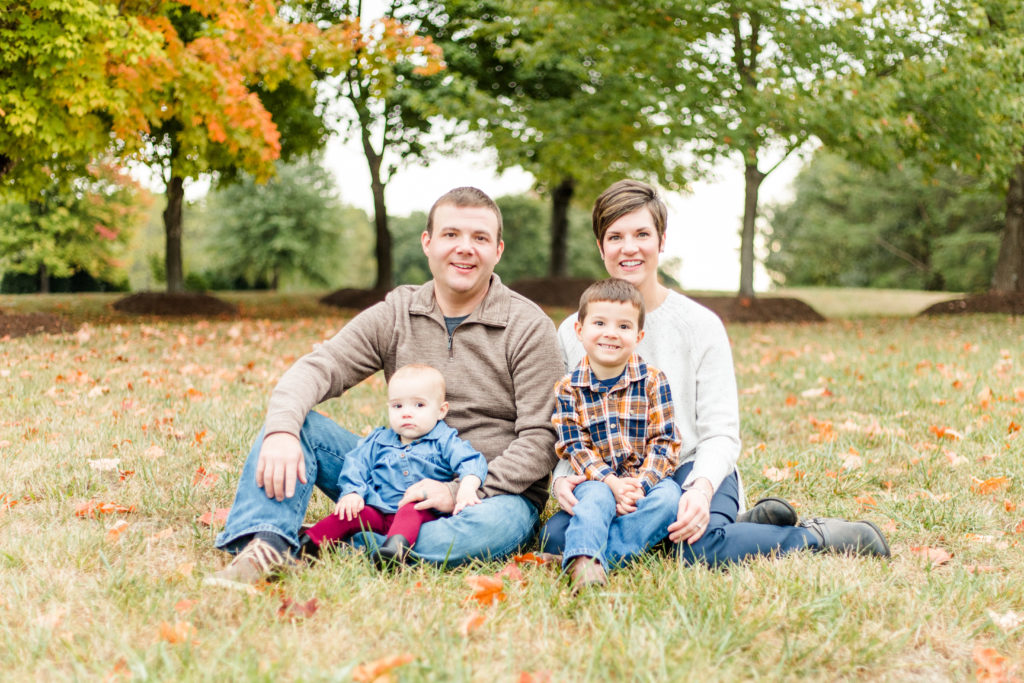 family portrait, fall session, fall family session, family session, young family, autumn 