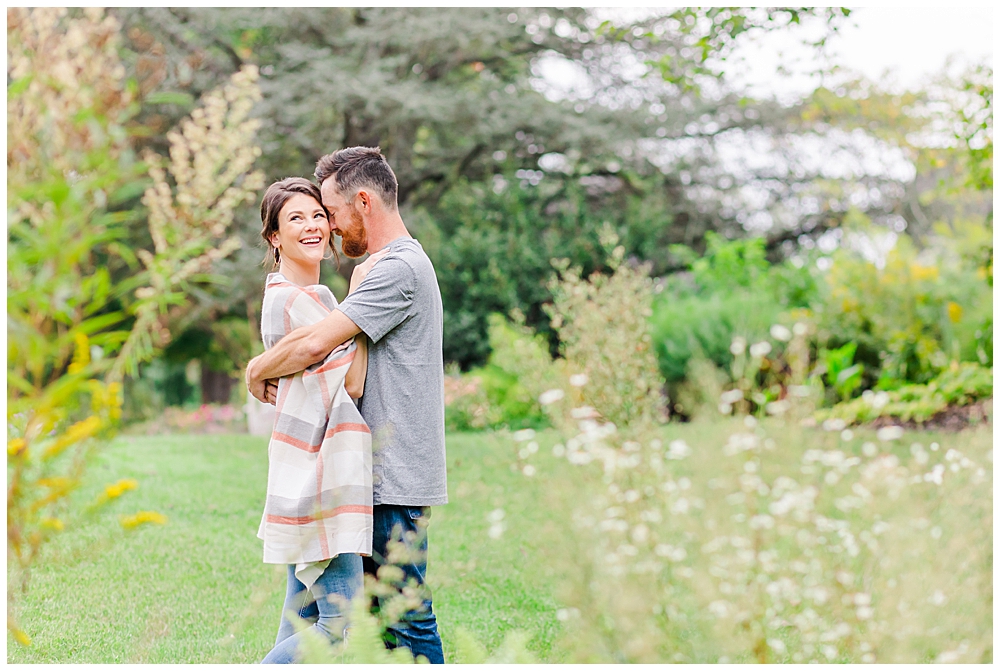 Location: Historic London Town & Gardens in Maryland by Annapolis wedding photographer.

This gallery is a perfect example of how to dress for your fall engagement session. Check it out on the blog for fall outfit inspo.
#marylandweddingphotographer #dmvweddingphotographer