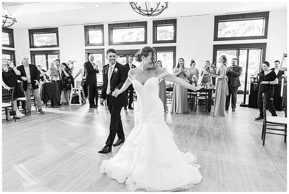 Whitehall Estate wedding | Virginia mansion weddings | Loudon County wedding photographer | First Dance