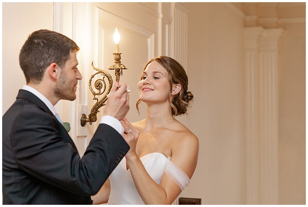 Whitehall Estate wedding | Virginia mansion weddings | Loudon County wedding photographer | cake cutting