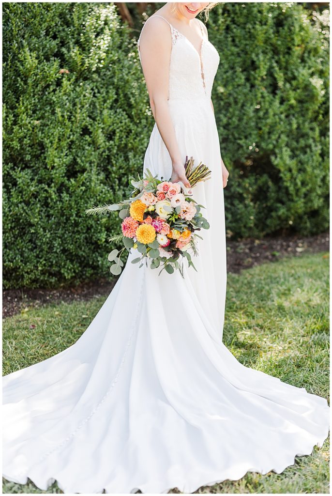 Sunnybrook Plantation wedding venue | Bridal Bouquet | VA Wedding photogapher