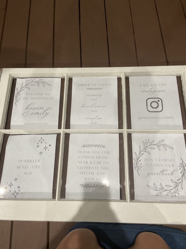 How to DIY your wedding signs using Canva - tips from a former bride and Virginia wedding photographer