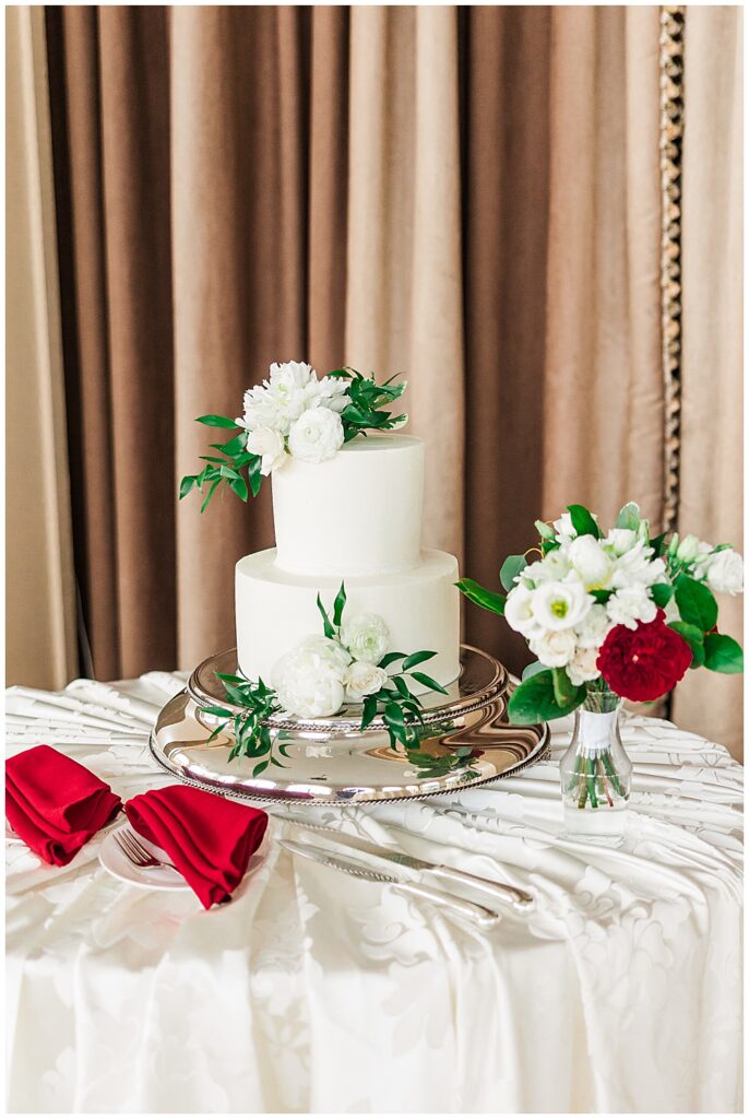 Simple 2-tier wedding cake at Congressional Country Club wedding in Bethesda, MD | DMV Wedding Photographer
