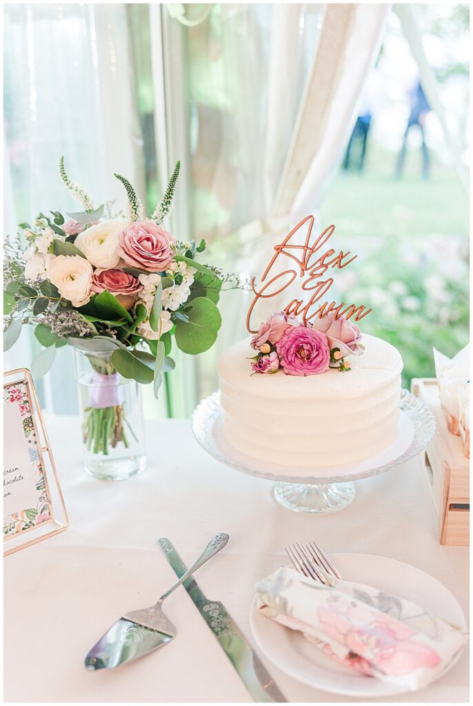 Simple, single-tier wedding cake inspiration w/ wooden laser-cut personalized cake topper

River Farm Wedding | Alexandria Wedding Photographer